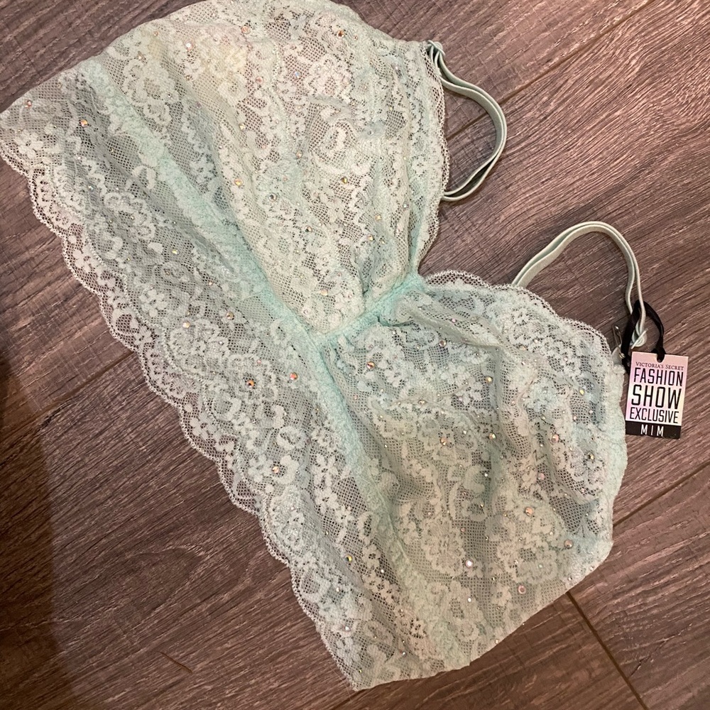 VS pink fashion show bralette